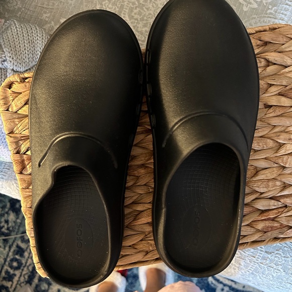 Black Slip-On Clogs - Picture 7 of 7